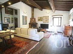 Casa Bi/Trifamiliare in Residenziale