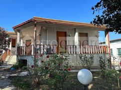 Casa Bi/Trifamiliare in Residenziale