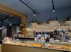 Attività/Licenza (con o senza mura) in Commerciale