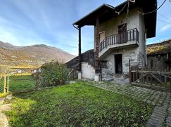 Casa Bi/Trifamiliare in Residenziale