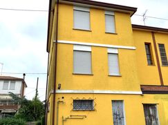 Casa Bi/Trifamiliare in Residenziale