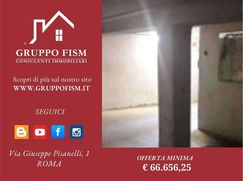 Negozio/Locale commerciale in Commerciale