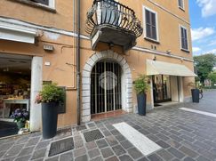 Negozio/Locale commerciale in Commerciale