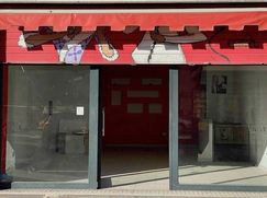 Negozio/Locale commerciale in Commerciale