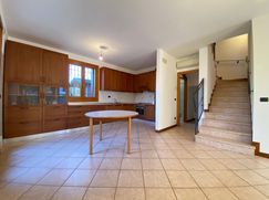 Casa Bi/Trifamiliare in Residenziale