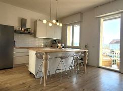 Casa Bi/Trifamiliare in Residenziale