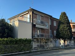 Casa Bi/Trifamiliare in Residenziale
