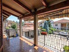 Casa Bi/Trifamiliare in Residenziale