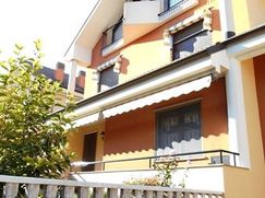 Casa Bi/Trifamiliare in Residenziale