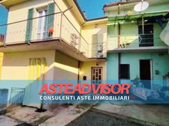 Casa Bi/Trifamiliare in Residenziale