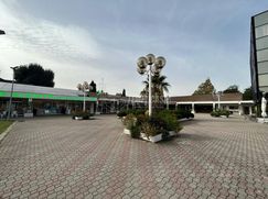 Negozio/Locale commerciale in Commerciale
