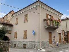 Casa Bi/Trifamiliare in Residenziale