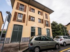 Negozio/Locale commerciale in Commerciale