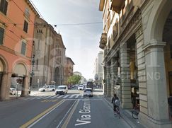 Attività/Licenza (con o senza mura) in Commerciale