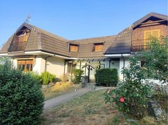 Casa Bi/Trifamiliare in Residenziale