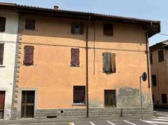 Casa Bi/Trifamiliare in Residenziale