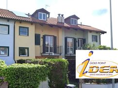 Casa Bi/Trifamiliare in Residenziale