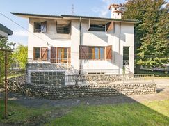 Casa Bi/Trifamiliare in Residenziale