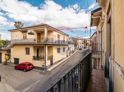 Casa Bi/Trifamiliare in Residenziale