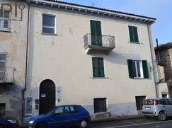 Casa Bi/Trifamiliare in Residenziale