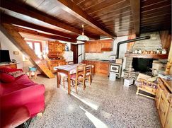 Casa Bi/Trifamiliare in Residenziale
