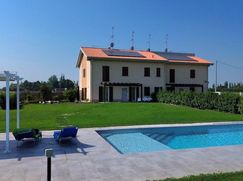 Casa Bi/Trifamiliare in Residenziale