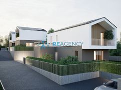 Casa Bi/Trifamiliare in Residenziale