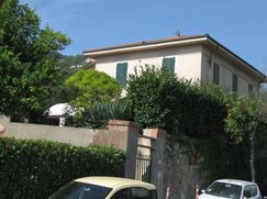 Casa Bi/Trifamiliare in Residenziale