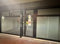 Negozio/Locale commerciale in Commerciale