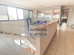 Ufficio in Commerciale