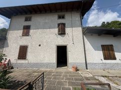 Casa Bi/Trifamiliare in Residenziale
