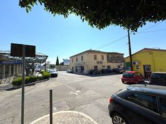 Negozio/Locale commerciale in Commerciale
