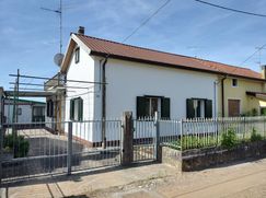 Casa Bi/Trifamiliare in Residenziale