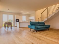 Casa Bi/Trifamiliare in Residenziale