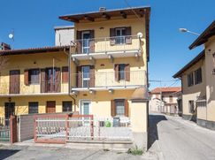 Casa Bi/Trifamiliare in Residenziale