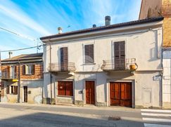 Casa Bi/Trifamiliare in Residenziale