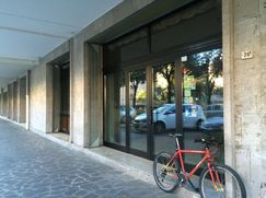 Negozio/Locale commerciale in Commerciale