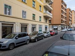 Negozio/Locale commerciale in Commerciale