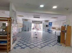 Negozio/Locale commerciale in Commerciale