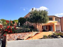 Casa Bi/Trifamiliare in Residenziale