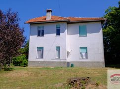 Casa Bi/Trifamiliare in Residenziale