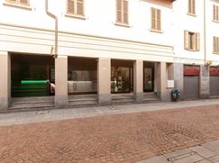 Negozio/Locale commerciale in Commerciale