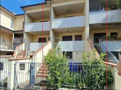 Casa Bi/Trifamiliare in Residenziale