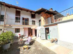 Casa Bi/Trifamiliare in Residenziale