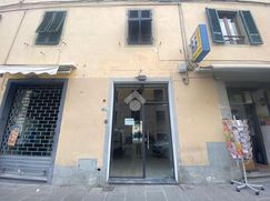 Negozio/Locale commerciale in Commerciale