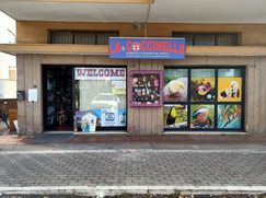 Negozio/Locale commerciale in Commerciale