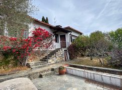 Casa Bi/Trifamiliare in Residenziale