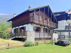 Casa Bi/Trifamiliare in Residenziale