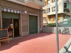 Negozio/Locale commerciale in Commerciale