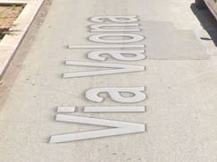 Negozio/Locale commerciale in Commerciale